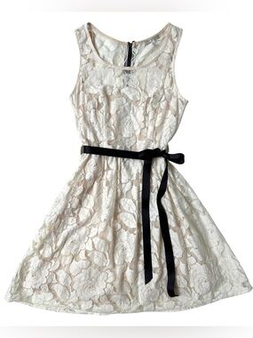 Just Ginger Ivory Floral Lace Fit-and-Flare Coquette